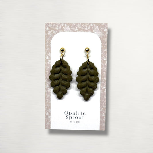 The Leaf Drop Earrings – Olive · Garden Collection