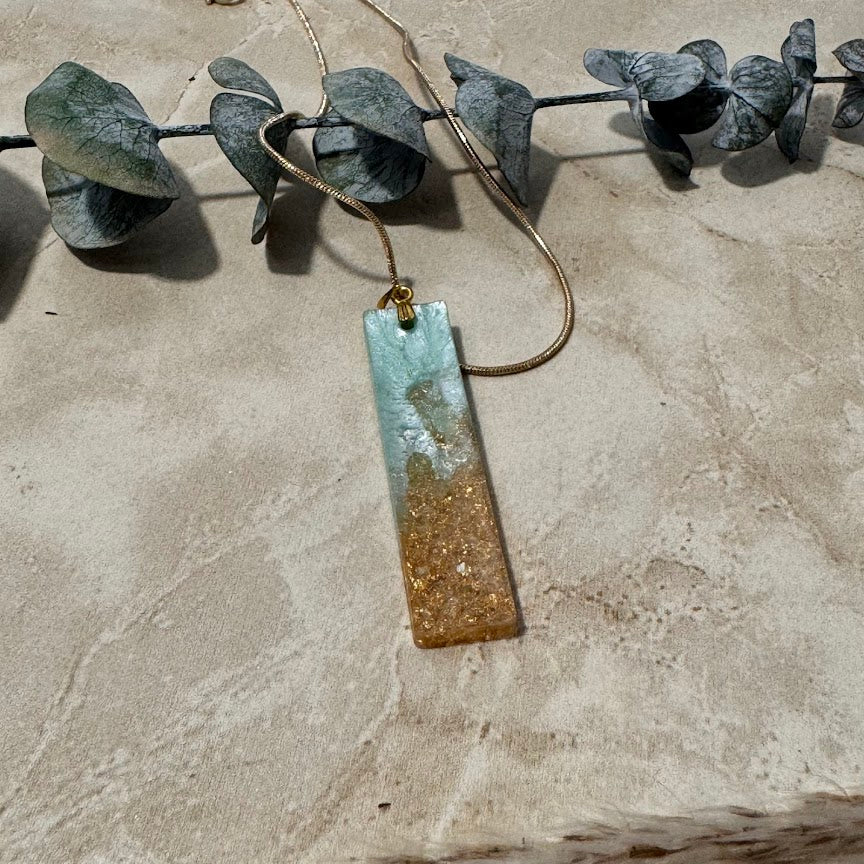 Ocean's Gleam: Turquoise & Gold Bar Necklace