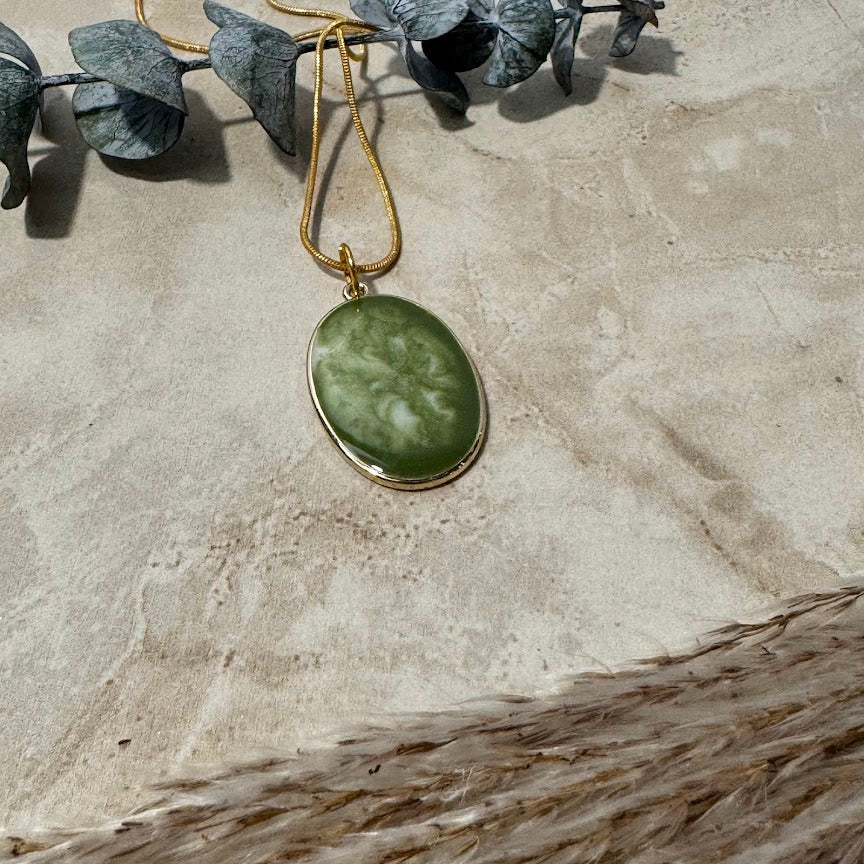 Earthy Swirl: Green & Beige Oval Pendant Necklace