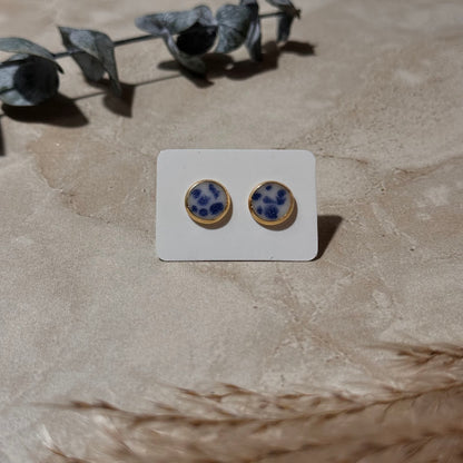 Winter Sky: White & Blue Resin Stud Earrings (8mm)