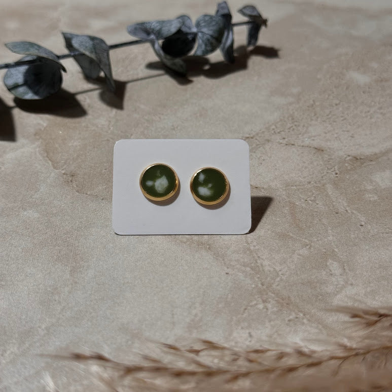 Spring Meadow: Green & White Resin Stud Earrings (8mm)