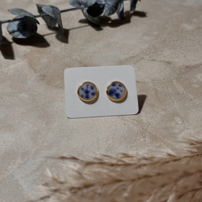 Winter Sky: White & Blue Resin Stud Earrings (8mm)