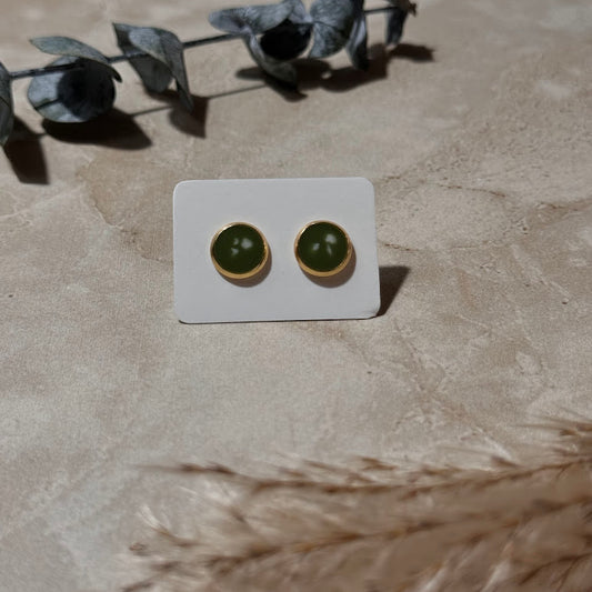 Spring Meadow: Green & White Resin Stud Earrings (8mm)