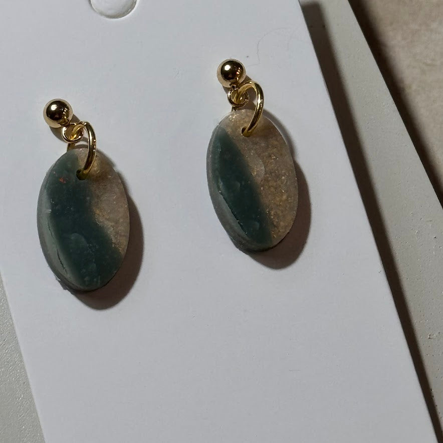 Golden Meadow: Green & Gold Flake Oval Clay Earrings