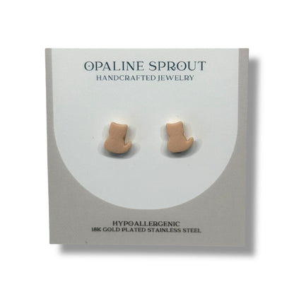 The October Studs – Sandstone · Cat