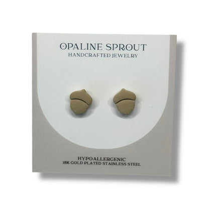 The October Studs – Khaki · Acorn