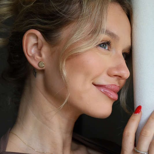 The Dot Studs – Khaki · Autumn Collection · Medium